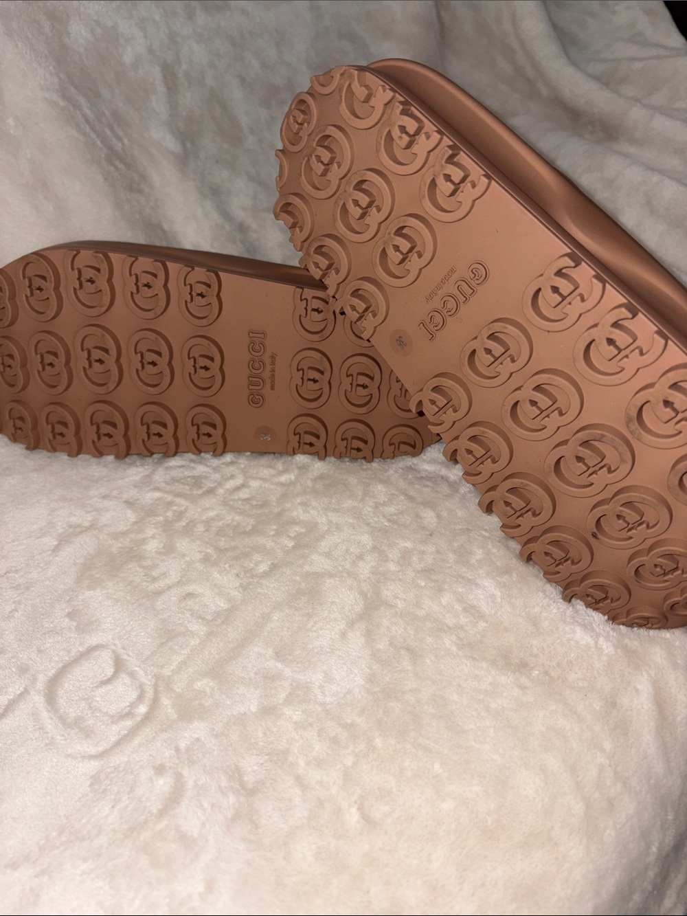 Gucci soft rubber platform sandals 100% Authentic - Picture 3 of 5